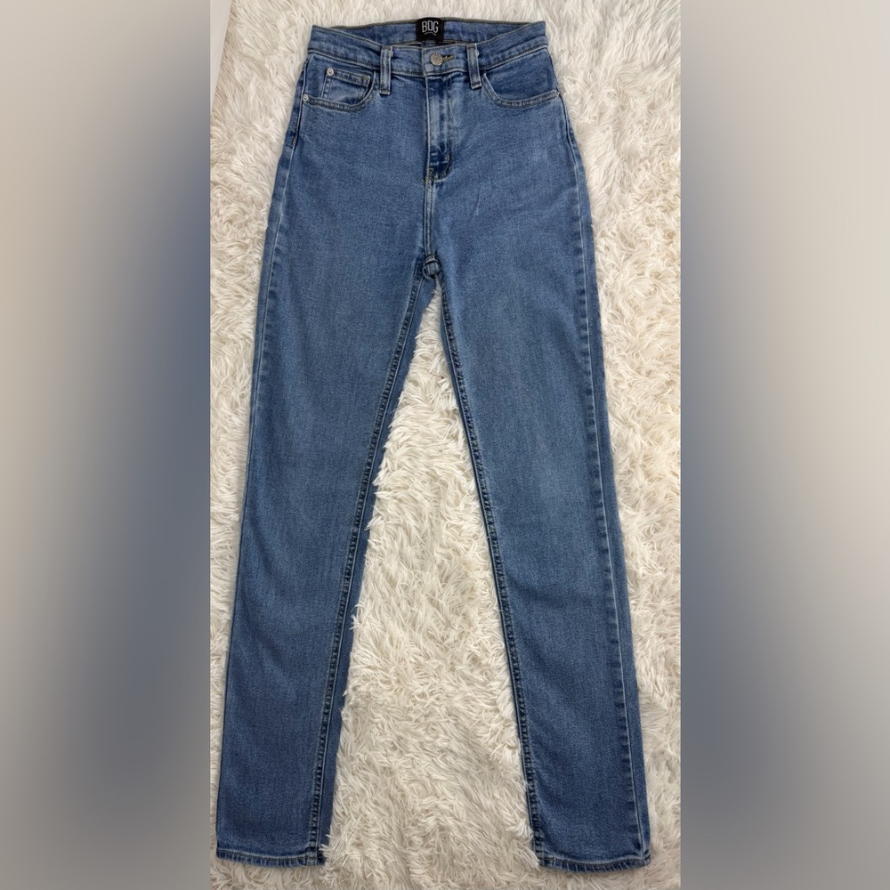 BDG Urban Outfitters Jeans Girlfriend High Rise Size 25 Tall V Cut Rear